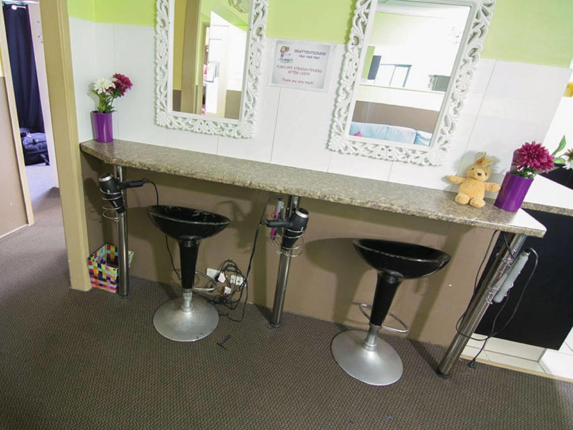Sleeping Inn Backpackers Resort Gold Coast Esterno foto