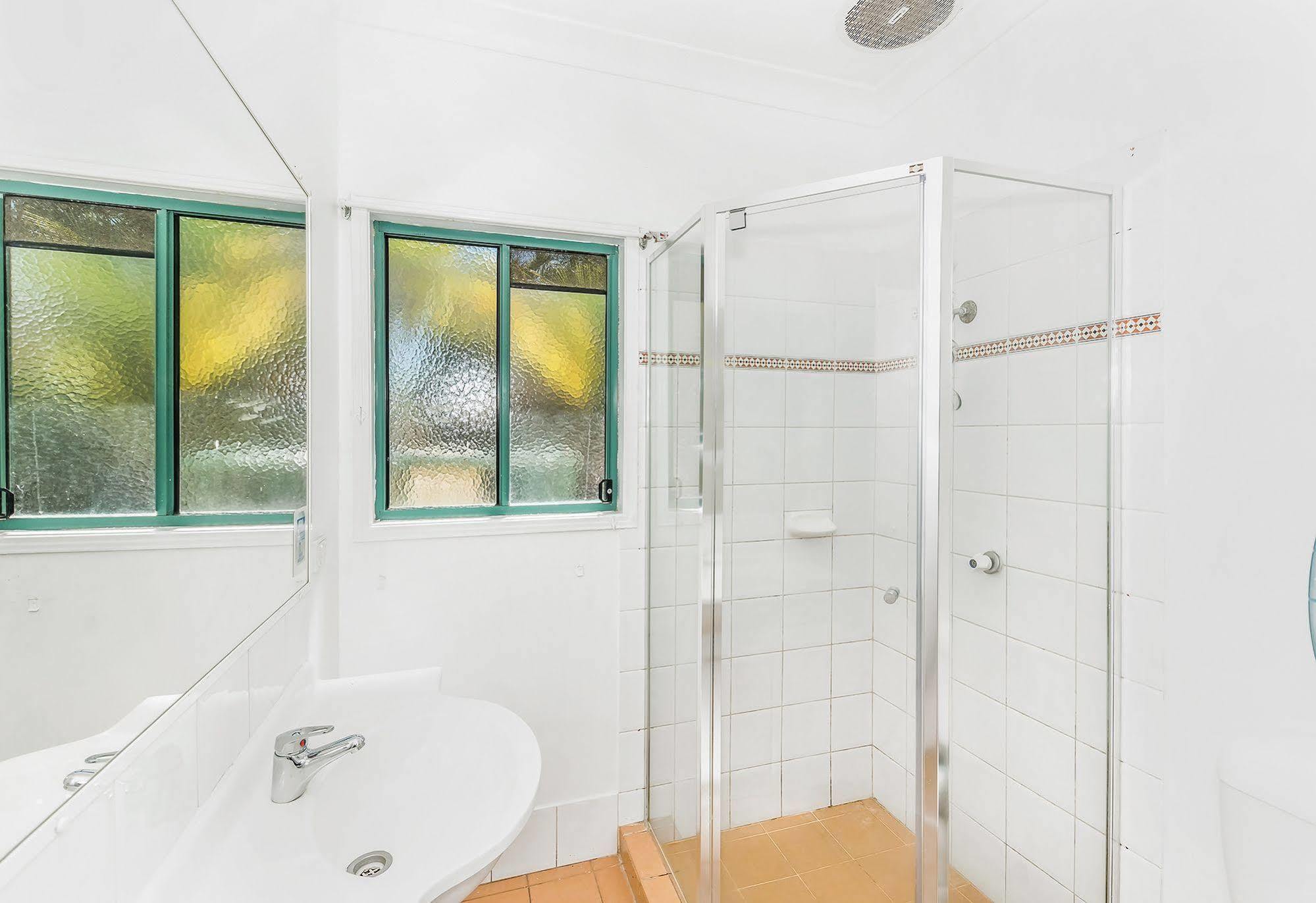 Sleeping Inn Backpackers Resort Gold Coast Esterno foto