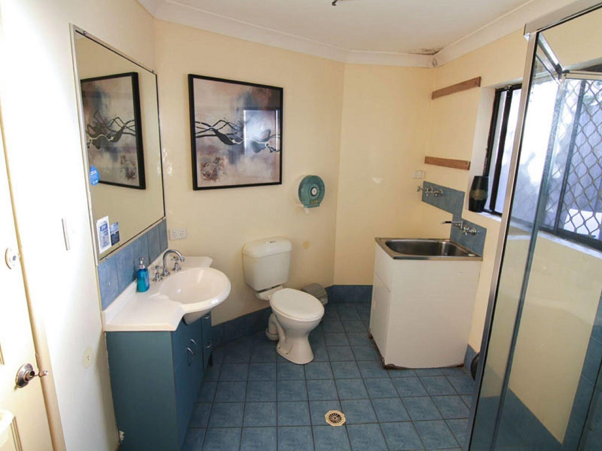 Sleeping Inn Backpackers Resort Gold Coast Esterno foto