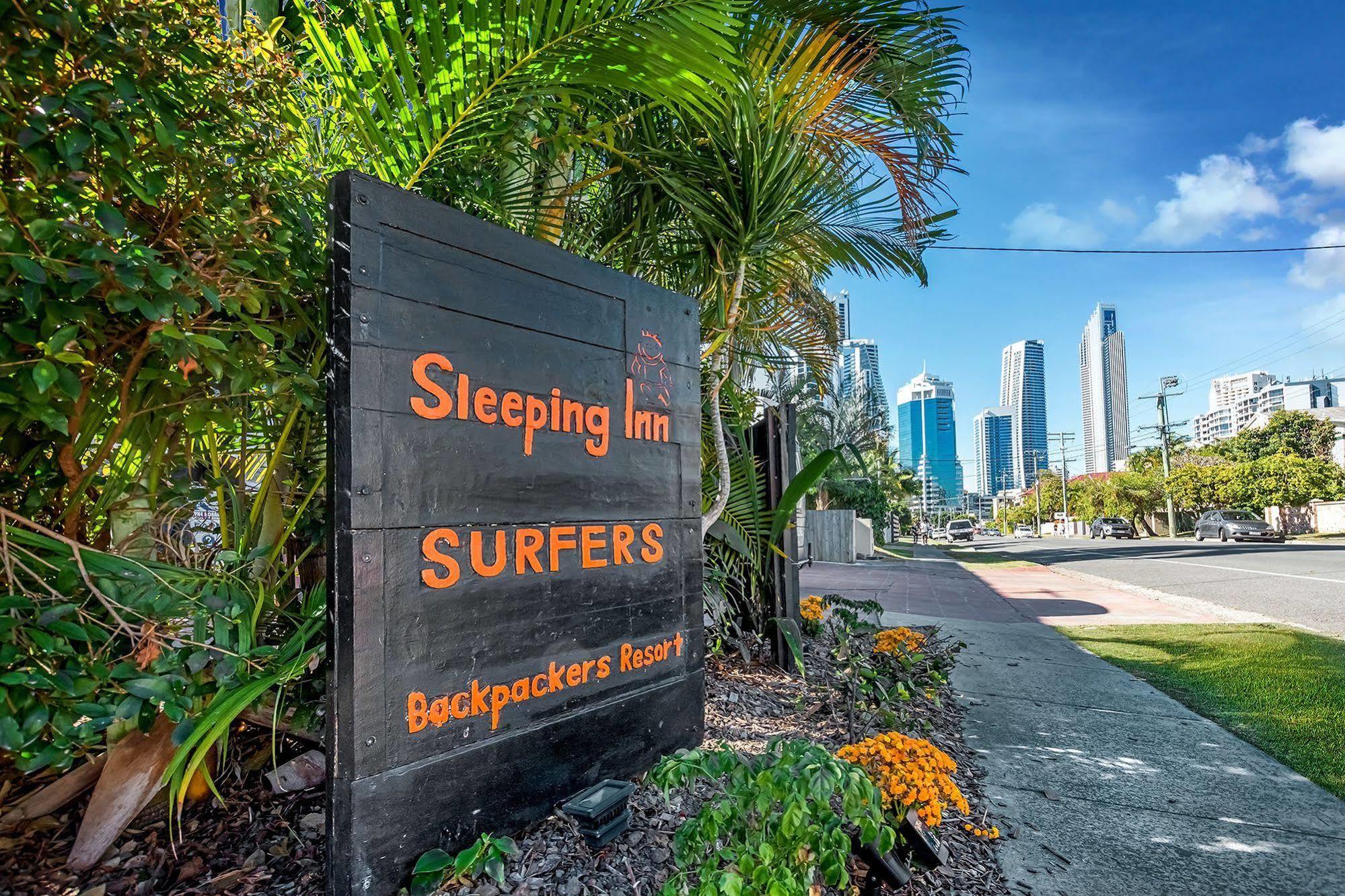 Sleeping Inn Backpackers Resort Gold Coast Esterno foto