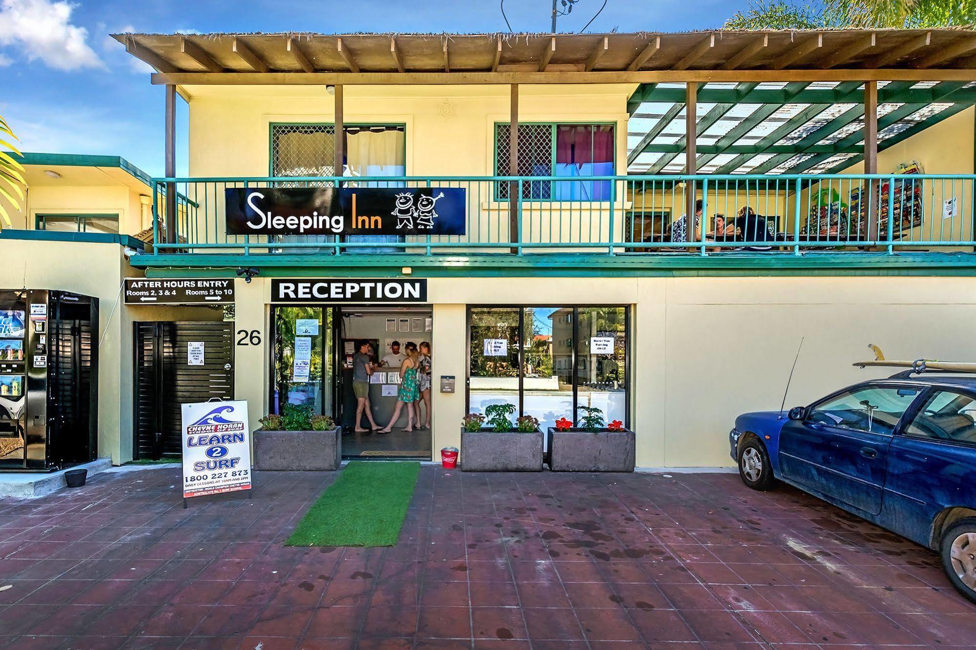 Sleeping Inn Backpackers Resort Gold Coast Esterno foto