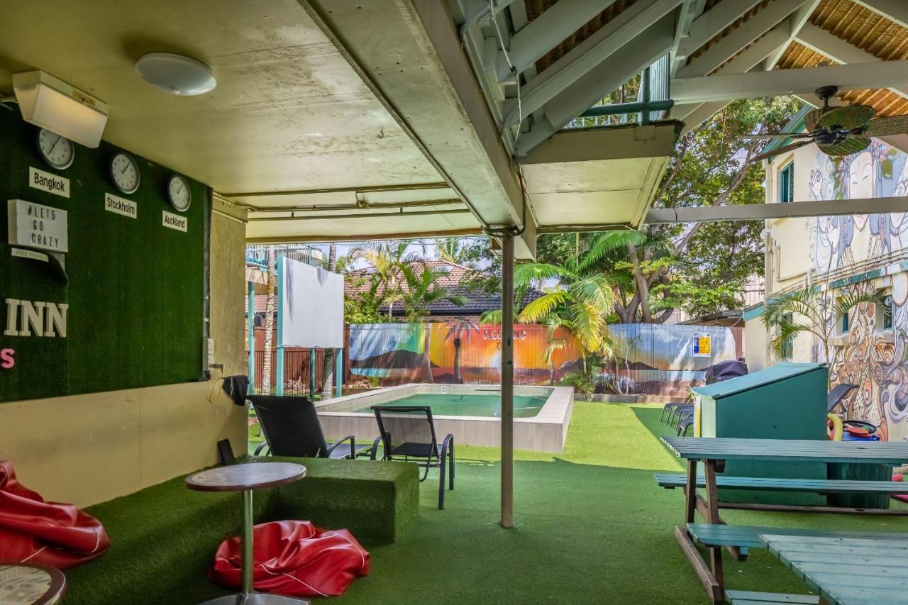 Sleeping Inn Backpackers Resort Gold Coast Esterno foto